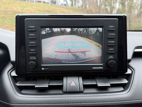 Used 2020 Toyota RAV4 XLE image 22