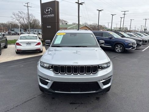 Used 2025 Jeep Grand Cherokee Limited w/ Luxury Tech Group II image 14