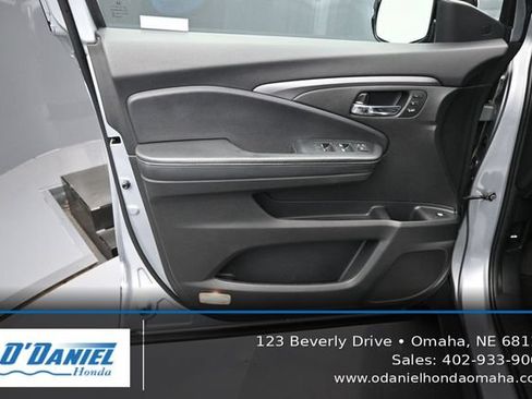 Used 2023 Honda Ridgeline RTL-E image 23