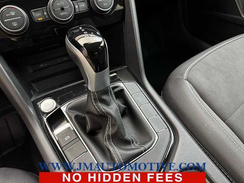 Used 2024 Volkswagen Taos SE AWD/4WD image 34