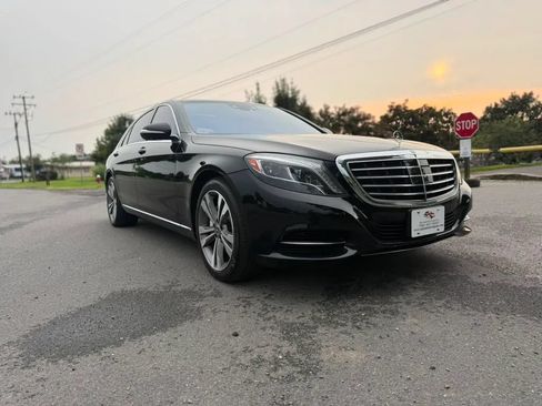 Used 2017 Mercedes-Benz S 550 4MATIC Sedan w/ Premium Package image 3