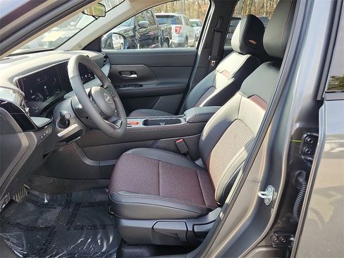 New 2026 Nissan Kicks SR image 6