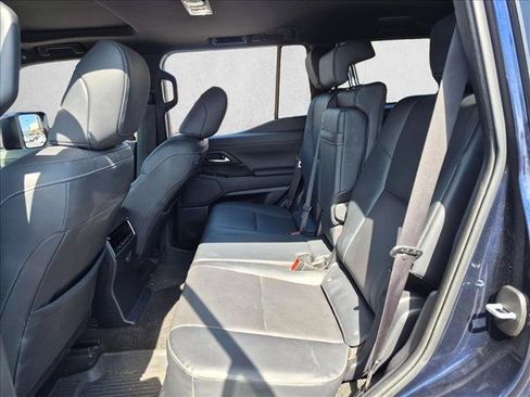 Used 2024 Lexus GX 550 w/ Cold Area Package AWD/4WD image 16