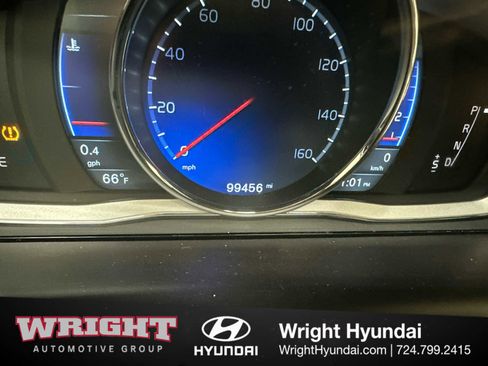 Used 2015 Volvo XC60 T6 R-Design w/ Proximity Package image 23