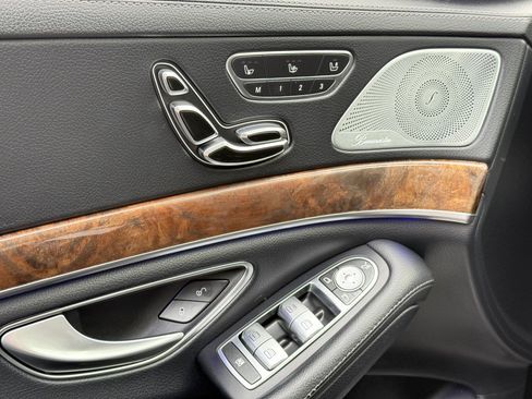 Used 2014 Mercedes-Benz S 550 Sedan image 39
