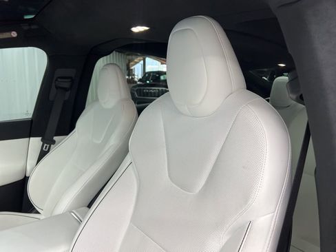 Used 2023 Tesla Model X Plaid image 19