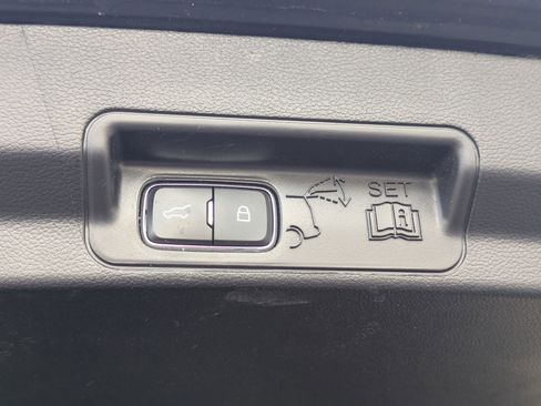 Certified 2021 Ford Explorer XLT image 31