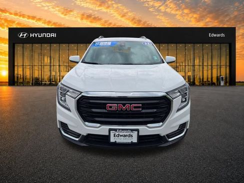 Used 2022 GMC Terrain SLE w/ Driver Convenience Package AWD/4WD image 10