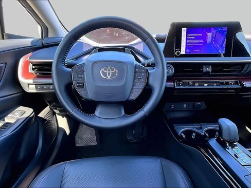 Used 2023 Toyota Prius Prime FWD image 5