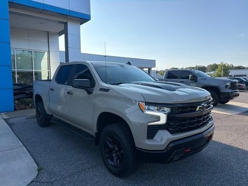 Used 2023 Chevrolet Silverado 1500 LT Trail Boss w/ Protection Package AWD/4WD image 3