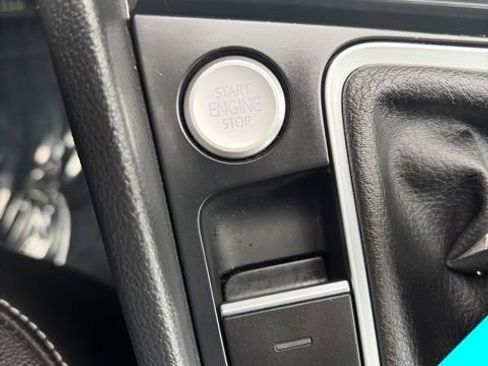 Used 2024 Volkswagen Jetta SE image 30