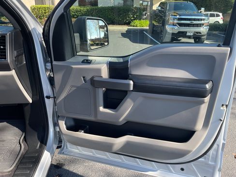 Used 2015 Ford F150 XLT w/ Equipment Group 301A Mid image 62