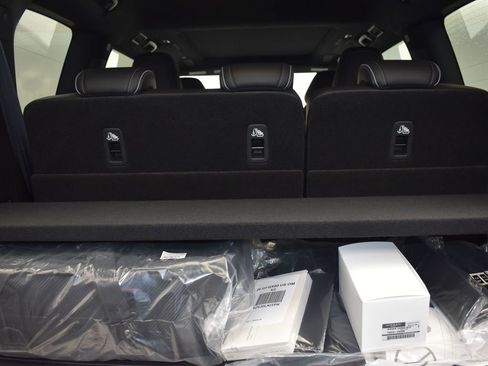 New 2026 INFINITI QX80 Autograph w/ Premium Cargo Package image 22