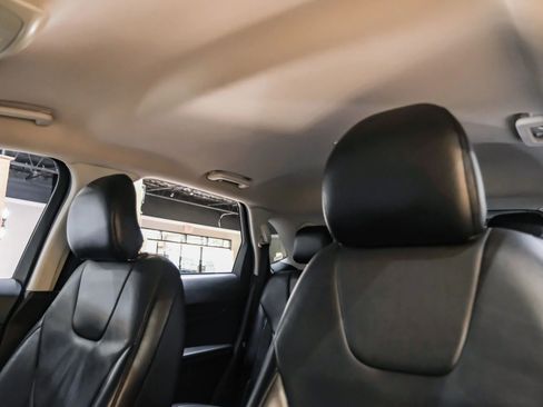 Used 2018 Ford Edge Titanium w/ Technology Package image 34