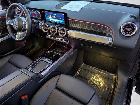 Certified 2025 Mercedes-Benz GLB 250 image 21