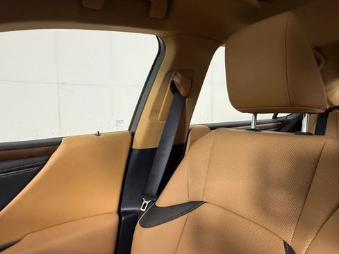 Used 2025 Lexus ES 350 w/ Premium Package FWD image 17