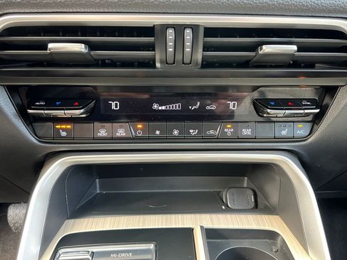 Used 2025 MAZDA CX-90 3.3 Turbo w/ Preferred Package image 17