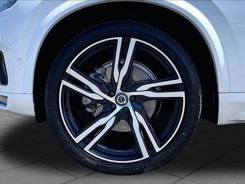 Used 2019 Volvo XC90 T6 R-Design w/ Advanced Package AWD/4WD image 10