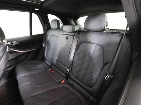 Used 2024 BMW X5 xDrive40i w/ M Sport Package image 16