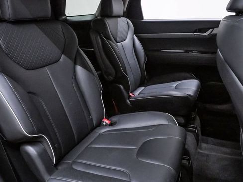 Certified 2025 Hyundai Palisade SEL FWD image 12