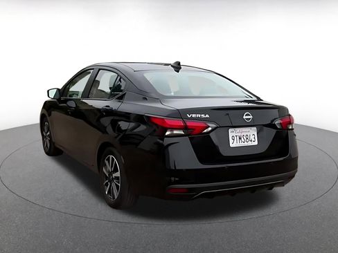 Used 2025 Nissan Versa SV FWD image 11