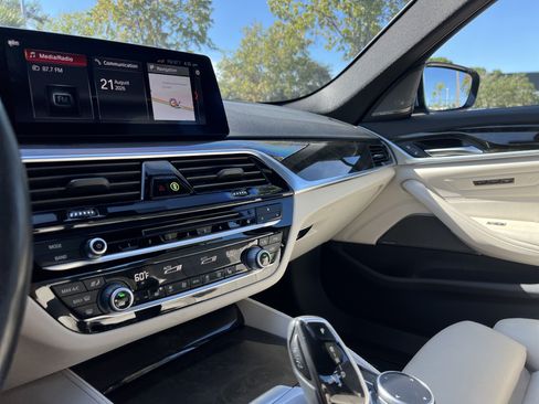 Used 2019 BMW 540i w/ M Sport Package RWD image 30