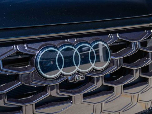 New 2026 Audi Q3 quattro 2.0T image 11