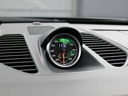 Certified 2016 Porsche 911 Turbo S AWD/4WD image 20