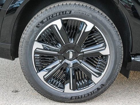 Used 2025 Cadillac Escalade IQ Sport 2 image 11