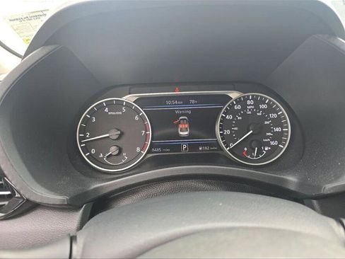 Used 2025 Nissan Sentra SR w/ Midnight Edition FWD image 6