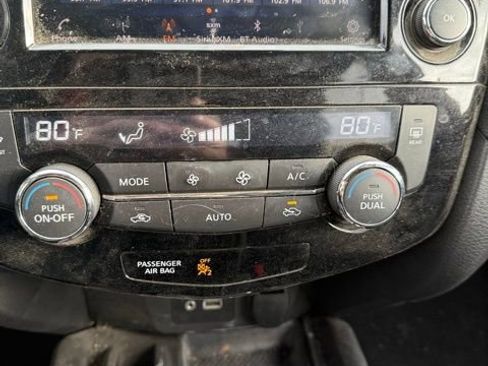 Certified 2020 Nissan Rogue SV w/ Premium Package image 8