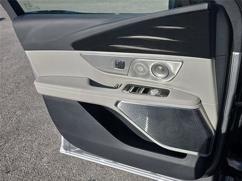 New 2026 Lincoln Nautilus Reserve image 13