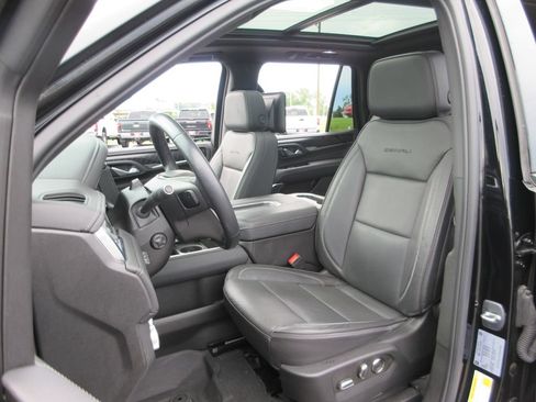 Used 2023 GMC Yukon Denali w/ Denali Reserve Package AWD/4WD image 23