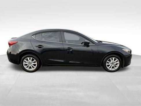 Used 2016 MAZDA MAZDA3 i Sport w/ Preferred Equipment Package image 10