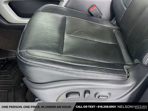 Used 2020 Nissan Titan SL w/ Moonroof Package AWD/4WD image 20
