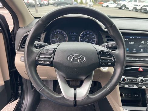 Used 2020 Hyundai Elantra Value Edition image 16