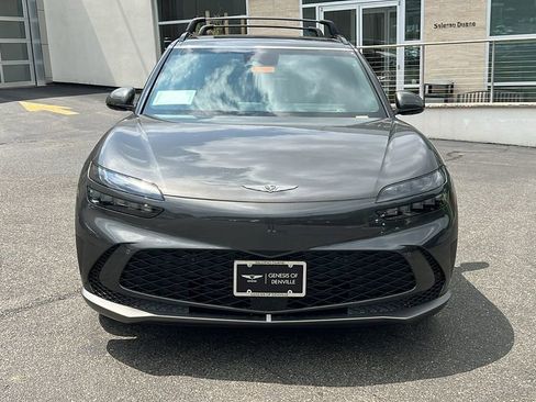 Used 2025 Genesis GV60 Advanced image 8