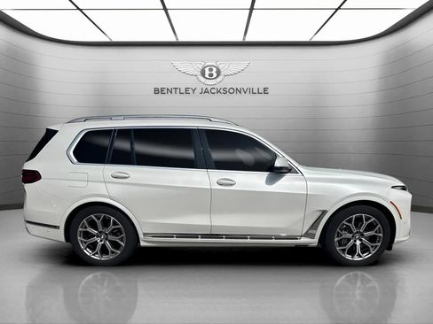 Used 2023 BMW X7 xDrive40i w/ Premium Package AWD/4WD image 5