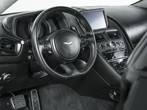 Used 2019 Aston Martin DB11 Coupe RWD image 85