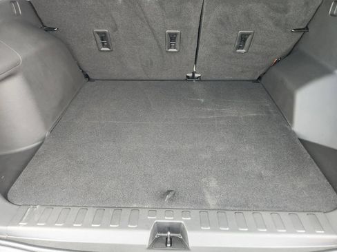 Certified 2022 GMC Terrain SLE w/ Driver Convenience Package FWD image 30