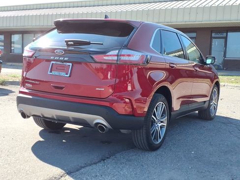 Used 2024 Ford Edge Titanium AWD/4WD image 5