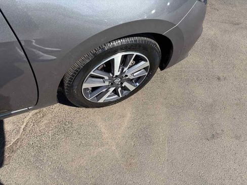 Used 2021 Nissan Versa SV FWD image 32