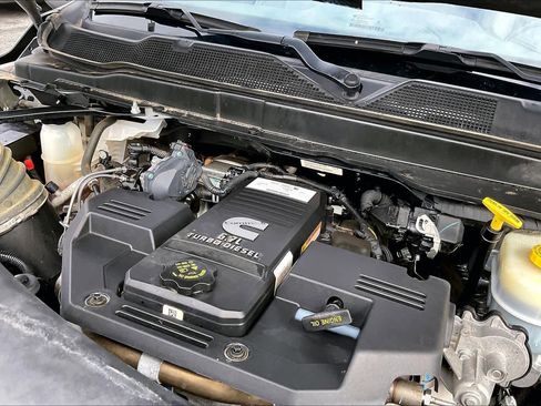 Used 2024 RAM 3500 Laramie w/ Towing Technology Group AWD/4WD image 28