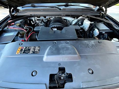 Used 2018 GMC Yukon XL SLT w/ Premium Edition image 13