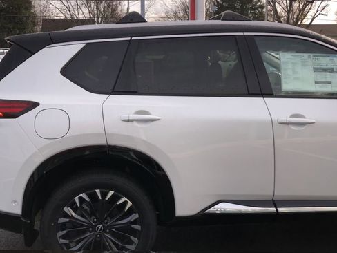 New 2026 Nissan Rogue Platinum w/ Platinum Premium Package image 8