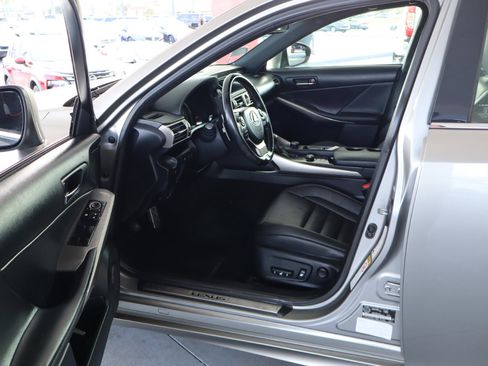 Used 2016 Lexus IS 300 AWD image 14