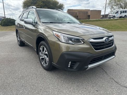 Used 2022 Subaru Outback Touring image 2