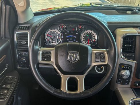 Used 2017 RAM 1500 Laramie w/ Convenience Group AWD/4WD image 32