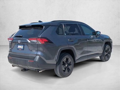 Used 2022 Toyota RAV4 XLE w/ Convenience Package AWD/4WD image 5