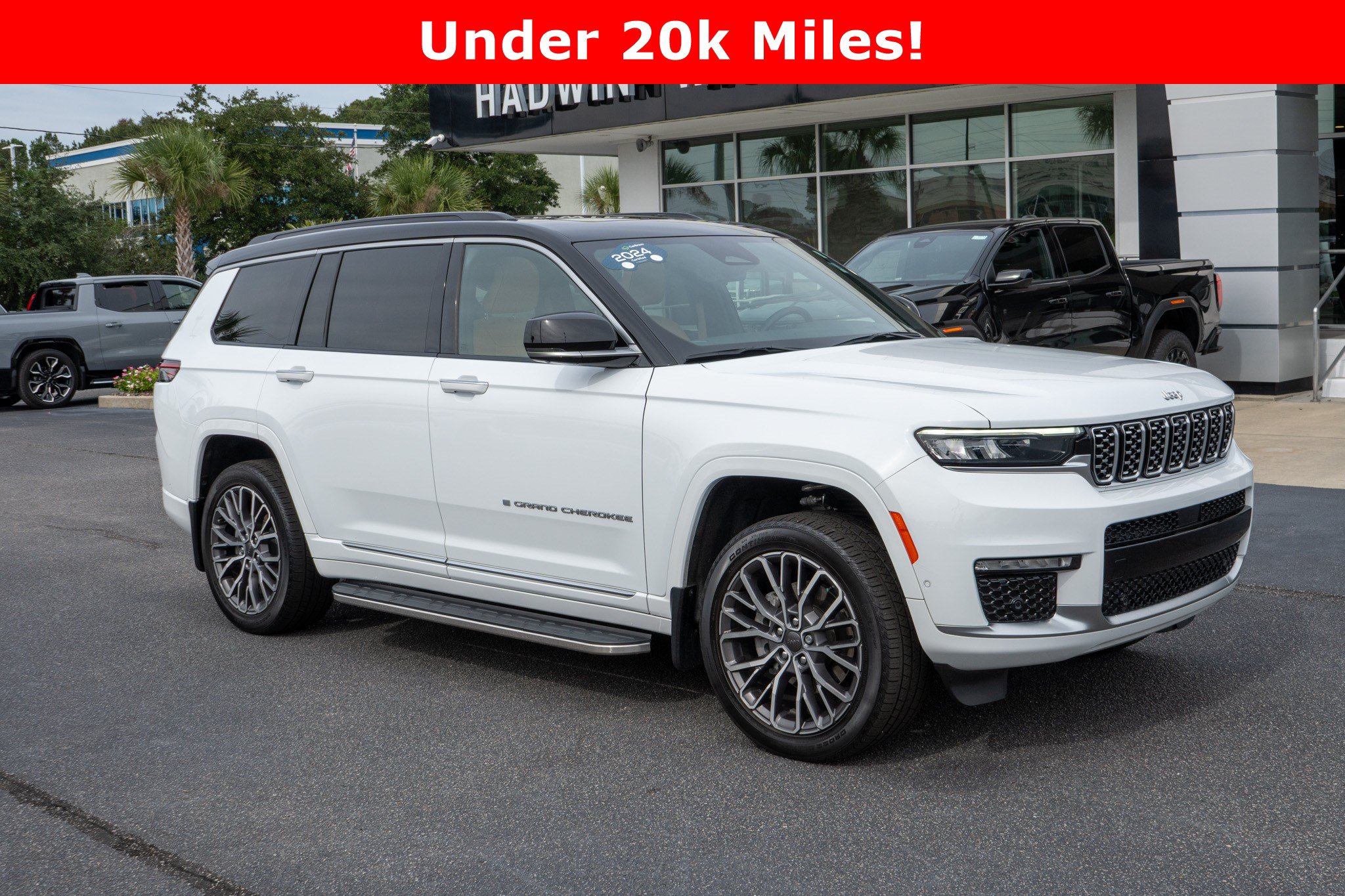 Used 2024 Jeep Grand Cherokee L Summit AWD/4WD image 1